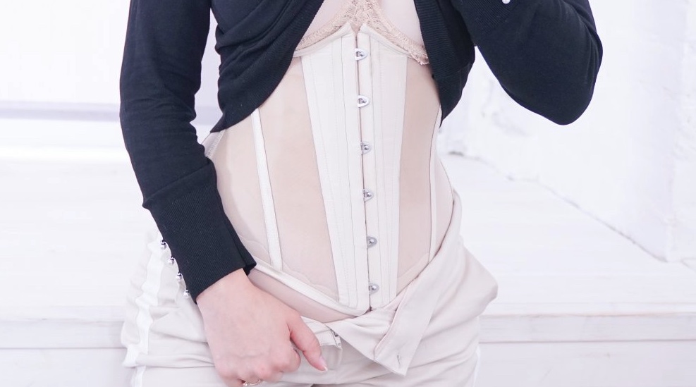 picking cloths that go well with your corset